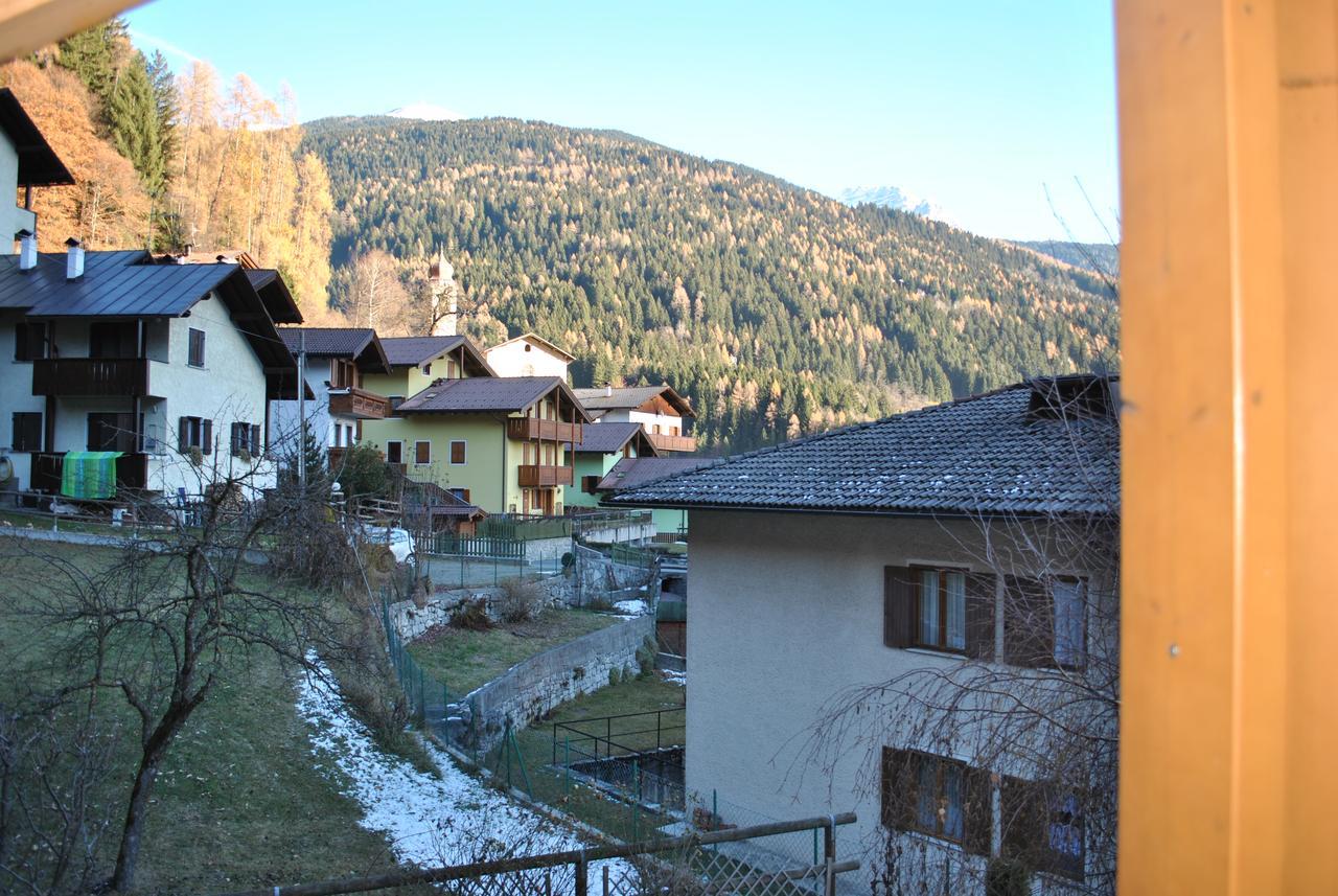 Villetta Con Giardino E Panorama Apartment Carisolo Exterior photo