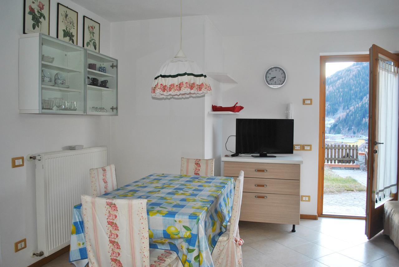 Villetta Con Giardino E Panorama Apartment Carisolo Exterior photo