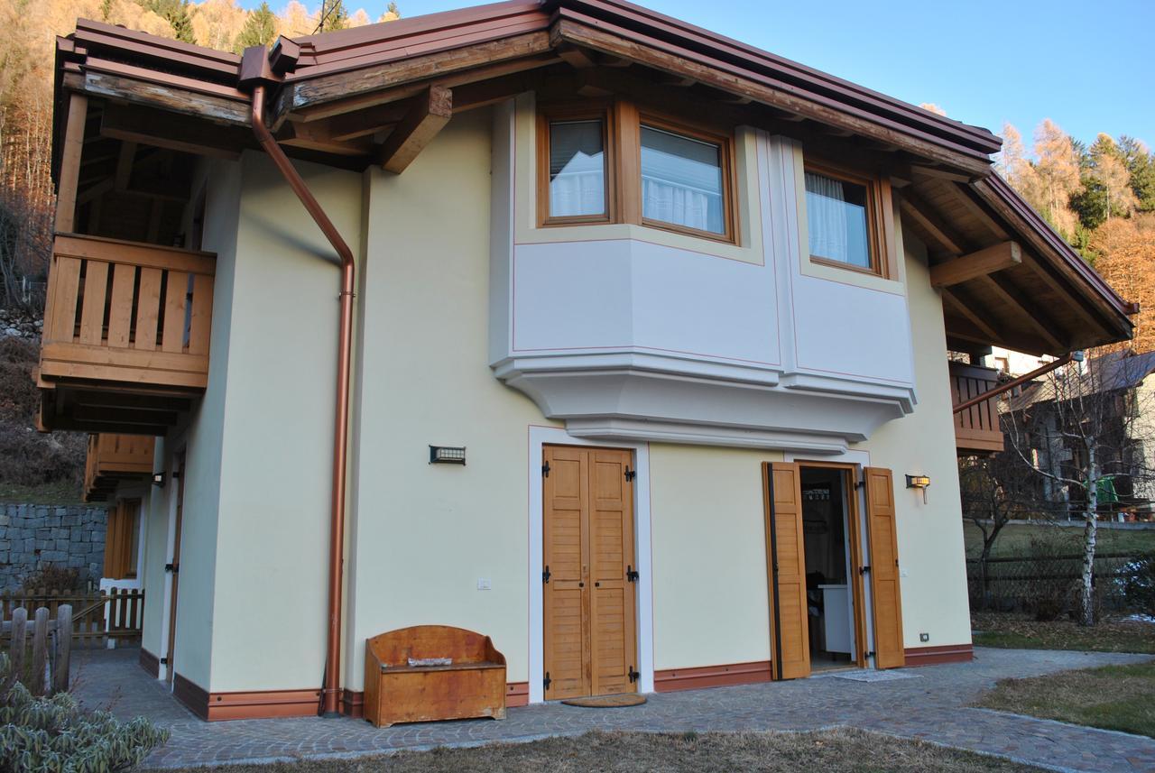 Villetta Con Giardino E Panorama Apartment Carisolo Exterior photo